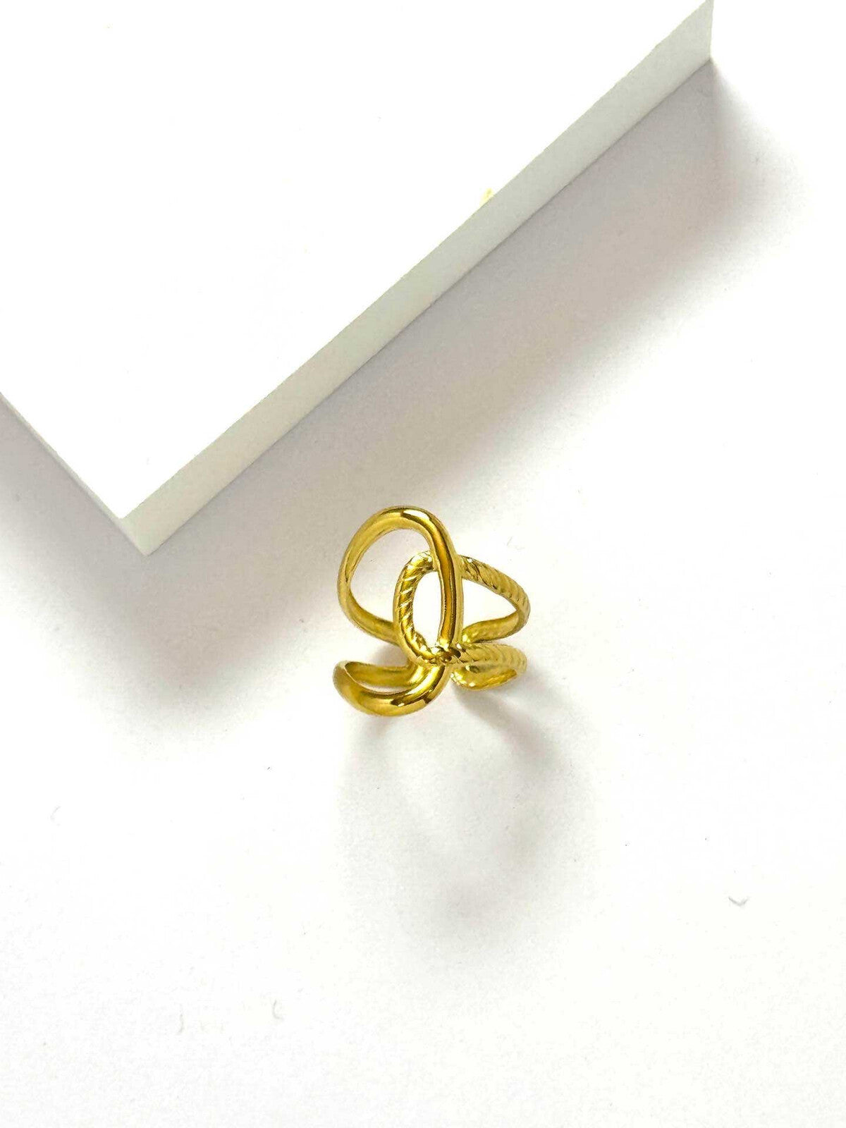bague croisée